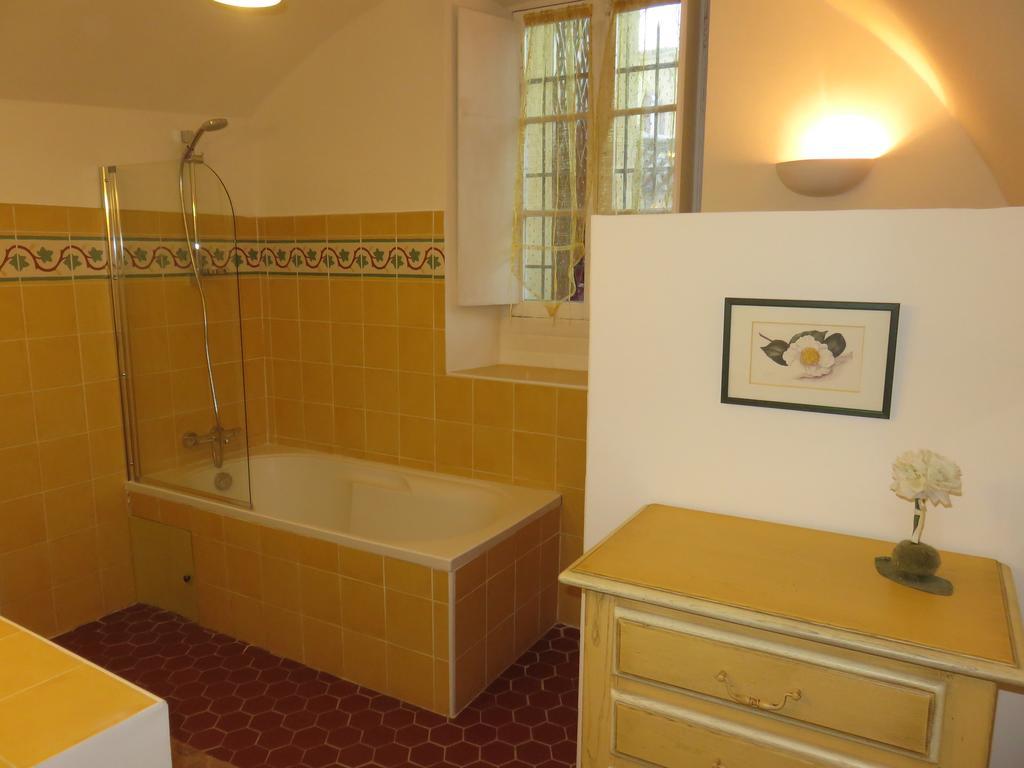 Bed and Breakfast Le Clos Des Canebiers Grasse Zimmer foto