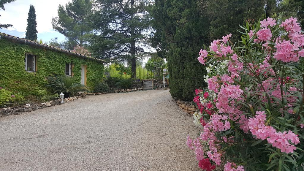Bed and Breakfast Le Clos Des Canebiers Grasse Exterior foto